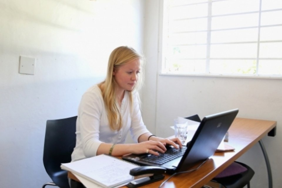 Salário das mulheres sobe 2,17% no 1º semestre, segundo Caged