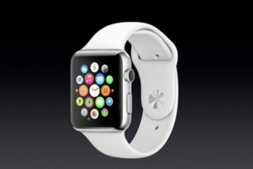 Novo Apple Watch tem tela quadrada e funciona integrado a iPhones
