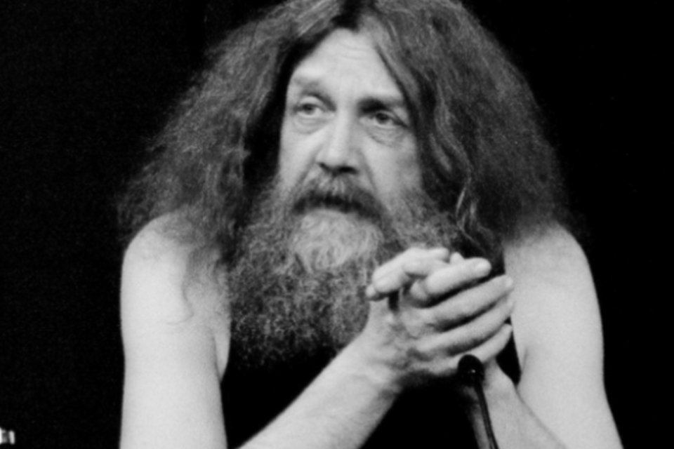 Alan Moore afirma que não é o palhaço misterioso de Northampton