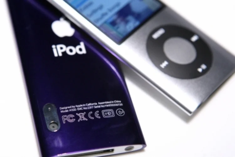 Apple iPod Tim Cook (Getty Images)