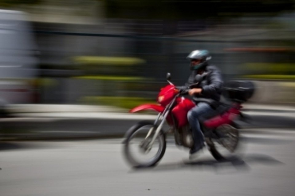 Startup zera emissões de carbono geradas por suas motos nas ruas