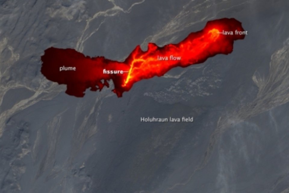 Nasa divulga imagens de vulcão em erupção visto do espaço
