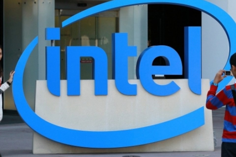 Intel segue mercado e registra queda de receita na divisão de PCs