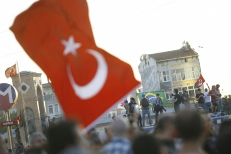 Turquia bloqueia acesso ao YouTube