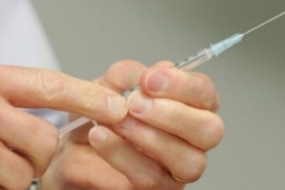 Brasil pode começar vacinação contra meningite B em 2015