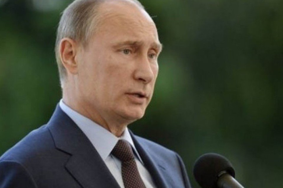 Rússia se "decepciona" com cancelamento de visita de Obama