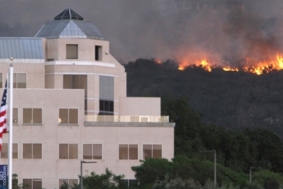 Incêndios florestais atingem Califórnia