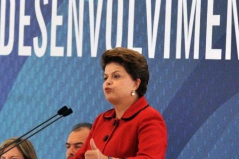 Dilma critica Europa por proibir voo de Morales