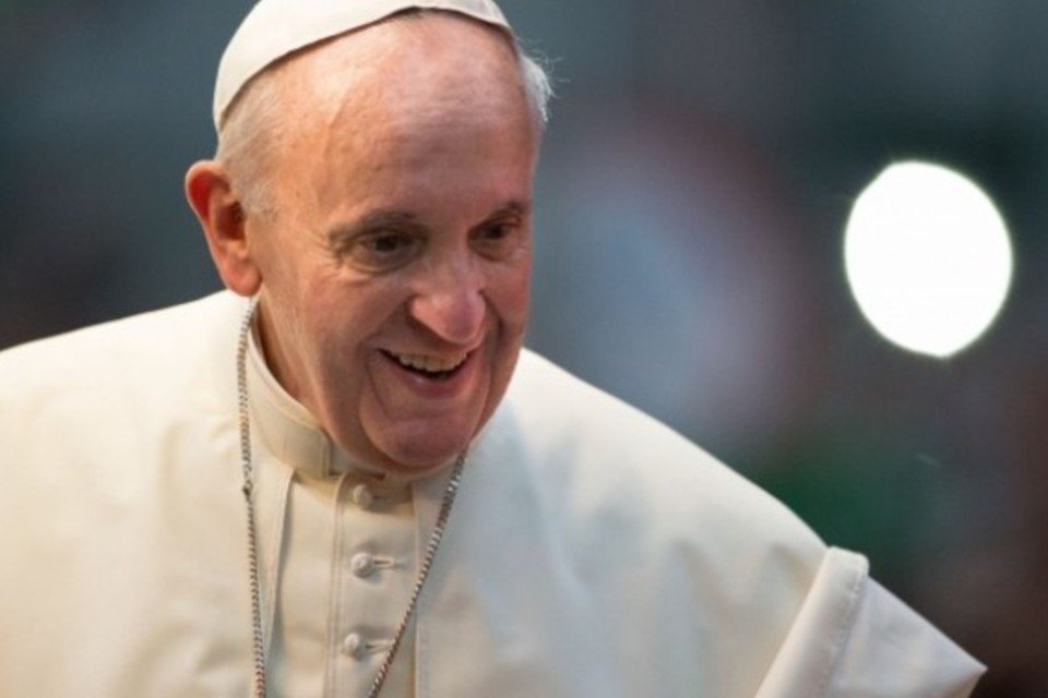 Papa lamenta acidente na Espanha pelo Twitter