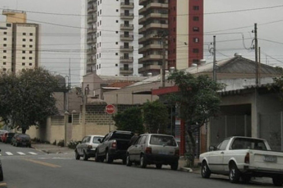 Explosão em SP faz bombeiros interditarem 7 casas