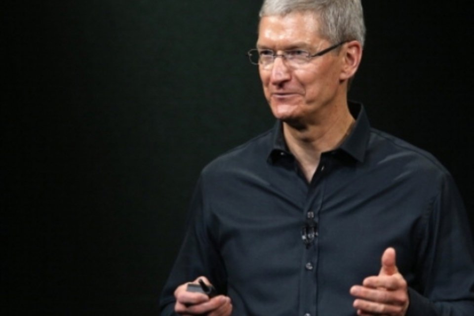 Homem processa Tim Cook por causa de atualização do iOS 7