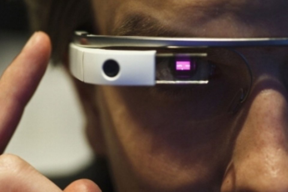 Dispositivos vestíveis serão invisíveis em 2017, diz estudo