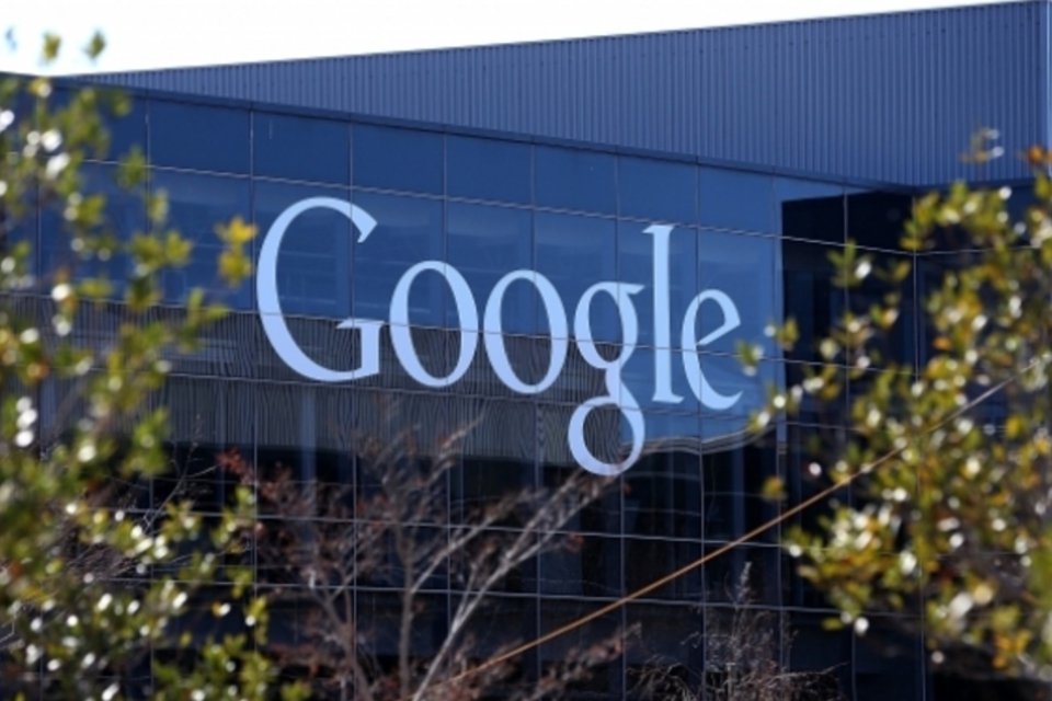 Google trabalha em tecnologia para displays modulares, diz jornal