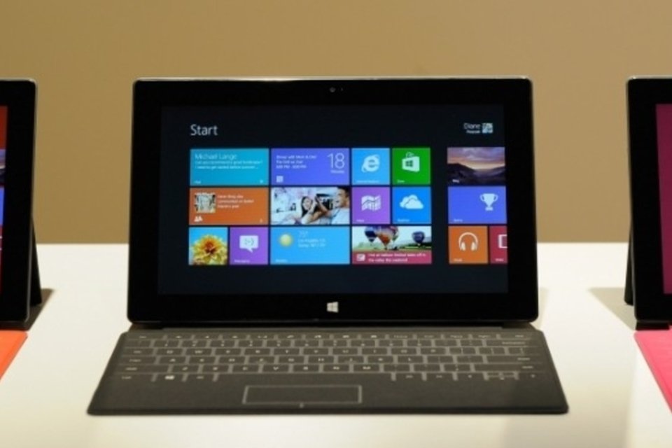 Convite da Microsoft sugere versão mini do tablet Surface