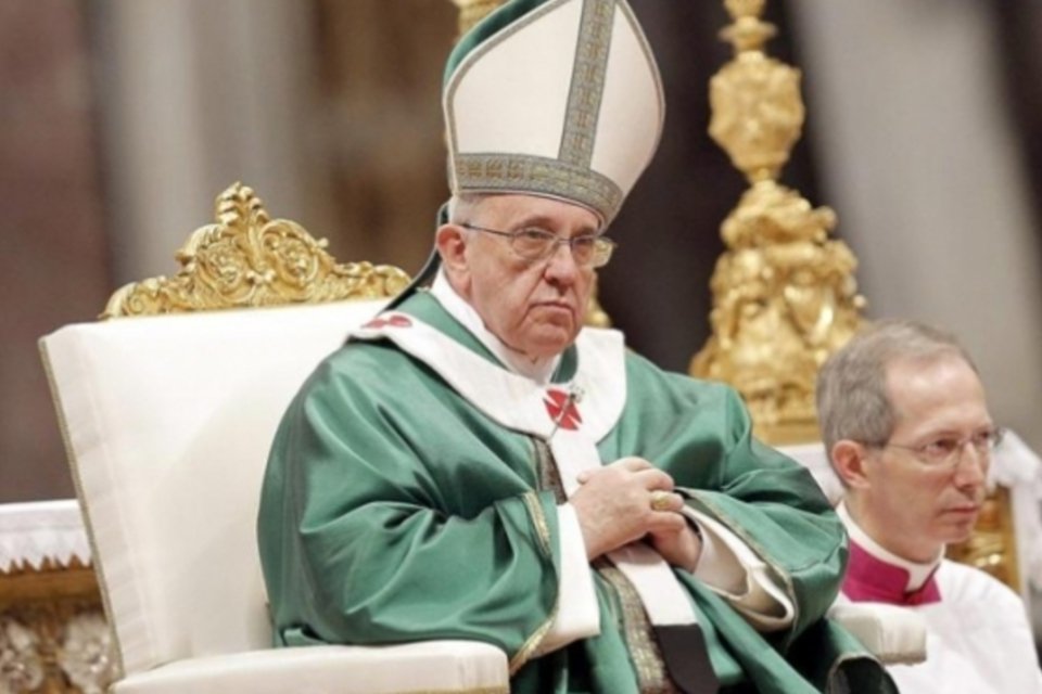 Francisco usa Twitter para agradecer a felicitações por ano de papado