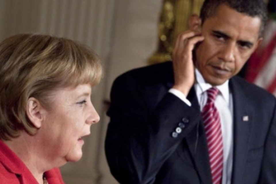 Merkel diz a Obama que espionar amigos é inaceitável