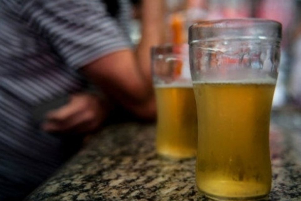 Alcoolismo é a principal causa de afastamento do trabalho