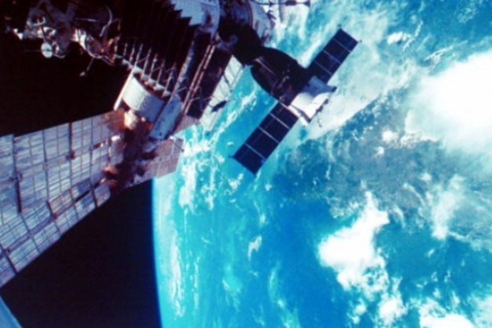 Bolívia prepara para dezembro lançamento de satélite