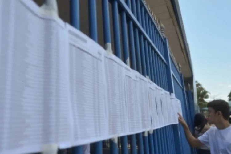 ProUni: programa oferece bolsas de estudos em instituições particulares (Marcello Casal / Agência Brasil/Agência Brasil)