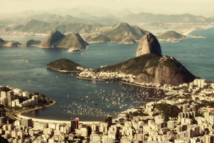 Baía de Guanabara (Wikimedia Commons)