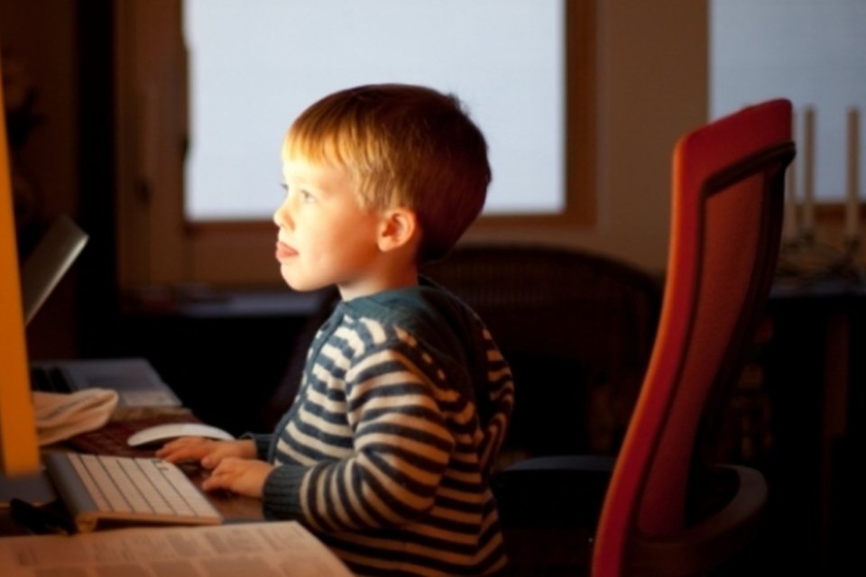 Entrevista de domingo: Pais deveriam se preocupar mais com vida digital dos filhos, diz executivo da McAfee