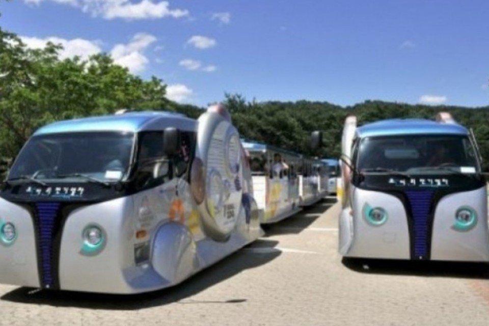 Coreia do Sul testa 'trilho eletrificado' para ônibus