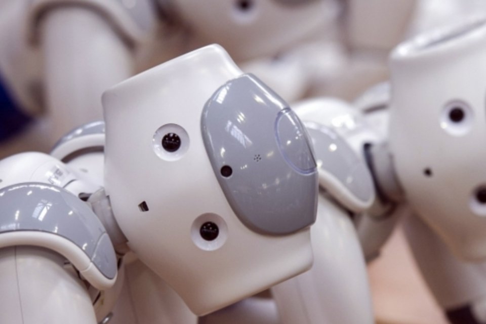 Banco japonês incorporará robôs a quadro de funcionário para receber clientes