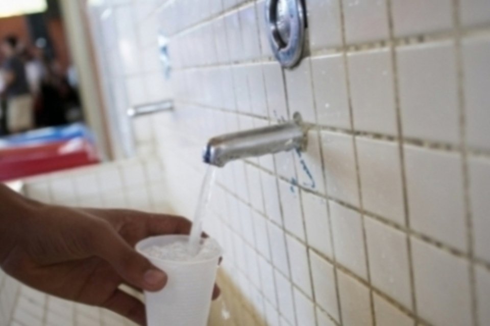 Nível do Sistema Cantareira recua no fim de semana a 13,5%