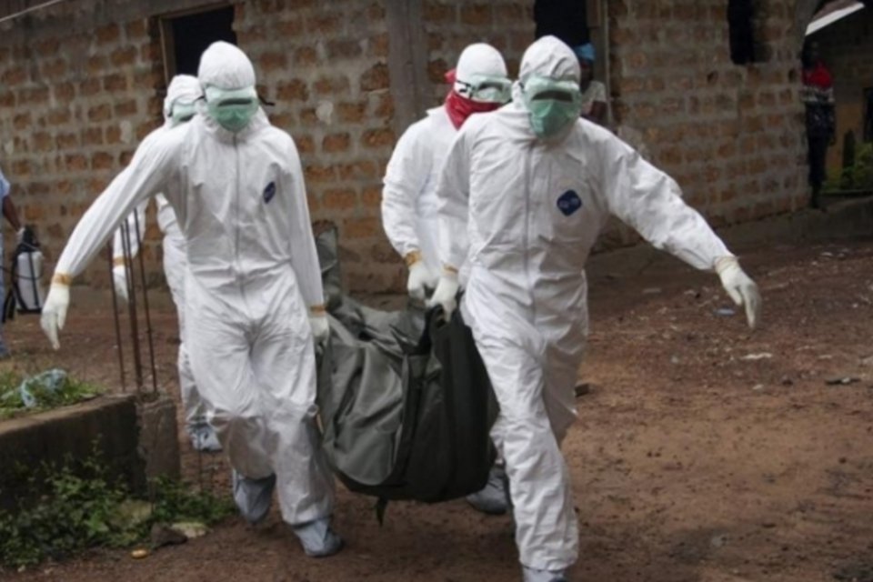 Surto de ebola já causou 961 mortes, aponta OMS