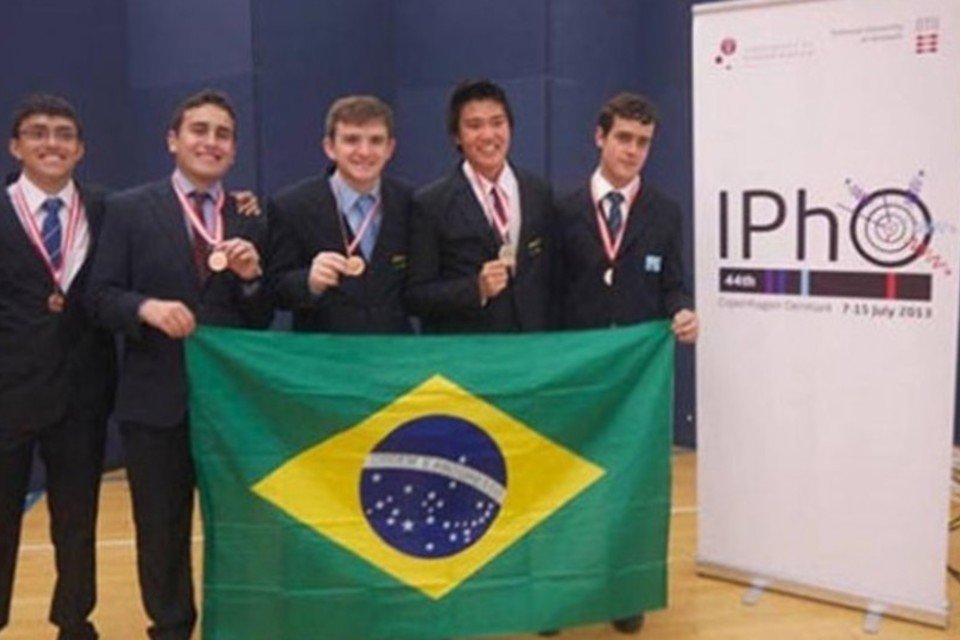 Brasil ganha 5 medalhas em Olimpíada de Física