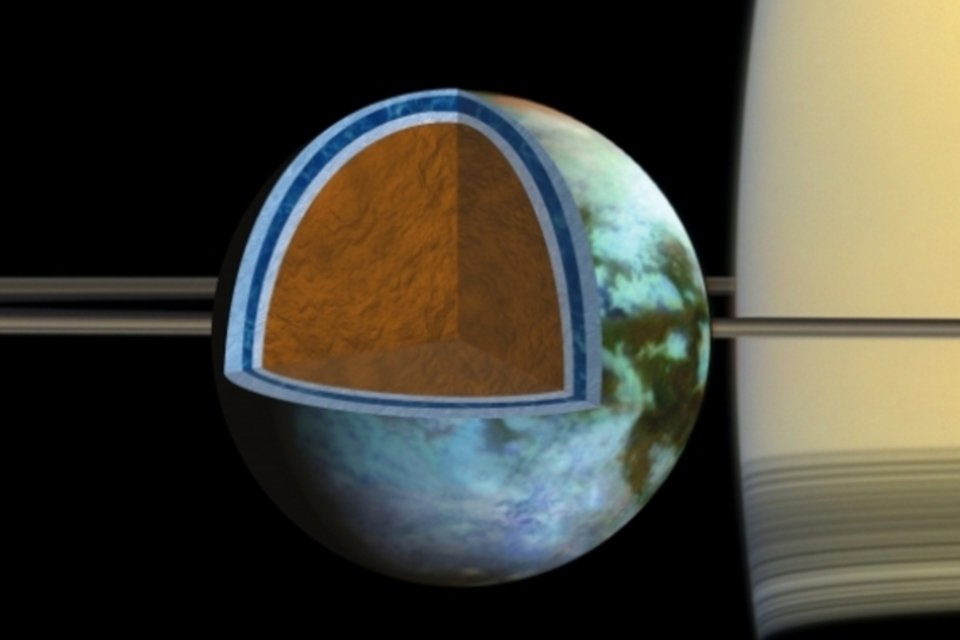Oceano de lua de Saturno pode ser tão salgado quanto o mar Morto
