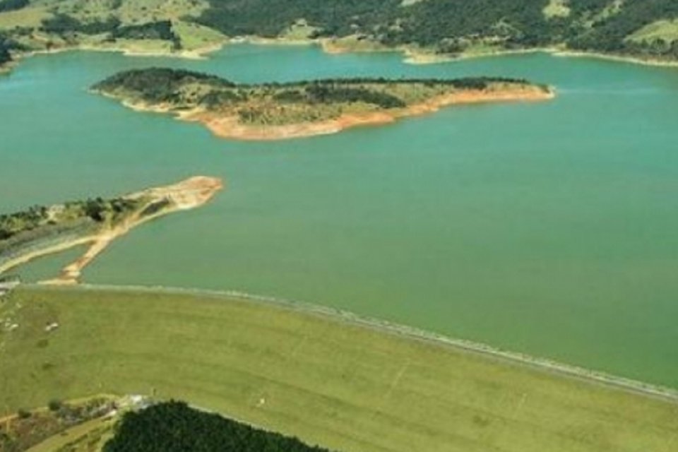 Nível do Cantareira continua em queda e atinge 9,6% da capacidade