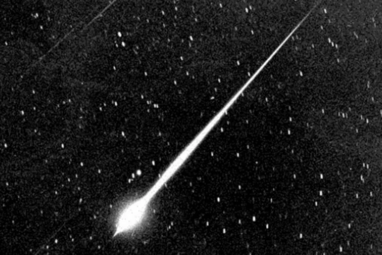 NASA: Telescópio registra imagens da sequência de acontecimentos de explosão de um cometa (Getty Images/Reprodução)