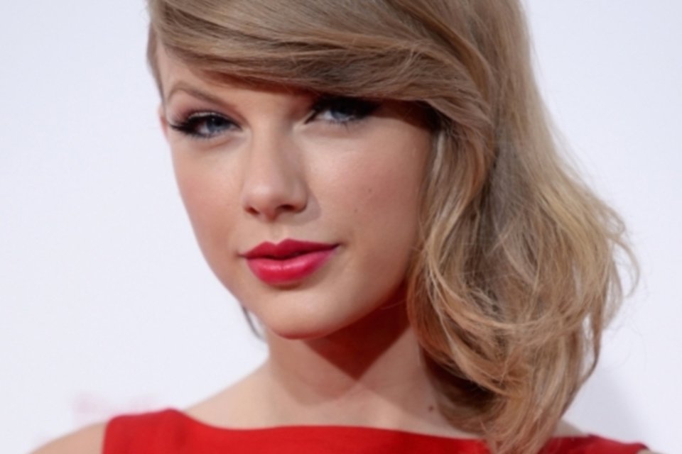Taylor Swift deixa mensagem anti-bullying em Instagram de fã