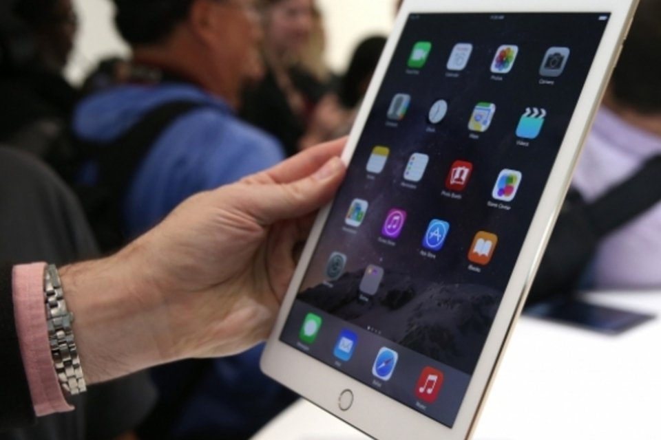 Fornecedora de telas de safira da Apple anuncia 727 demissões durante evento do iPad