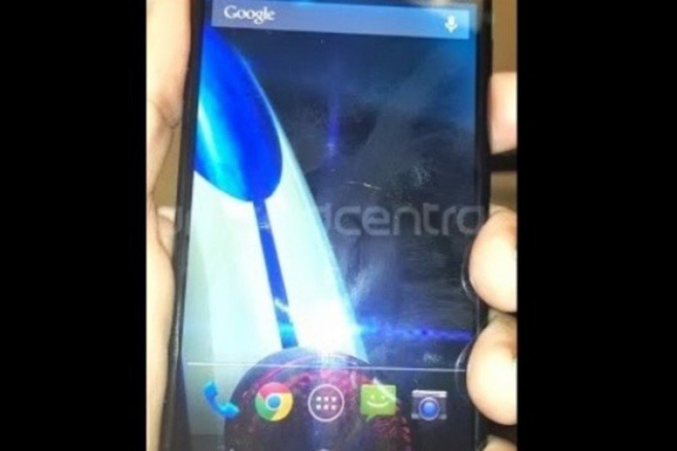 Imagem não-oficial exibe a tela do novo Moto X