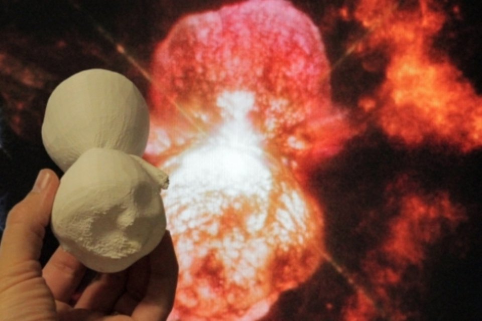 Brasileiros fazem mapa 3D de nebulosa de poeira