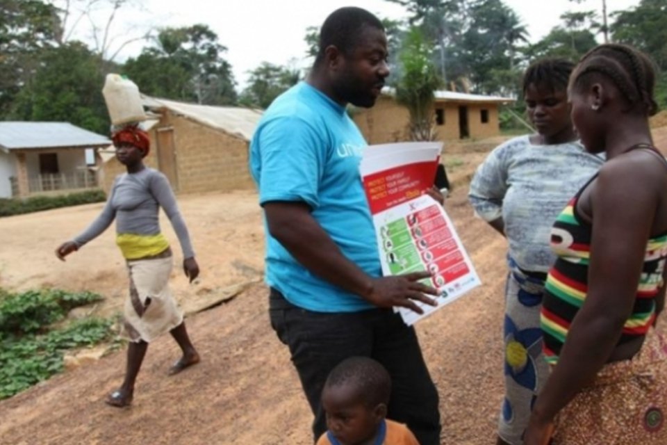 OMS pede apoio político de dirigentes africanos contra ebola