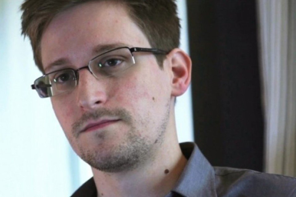 Snowden acusa Obama de pressionar dirigentes por extradição