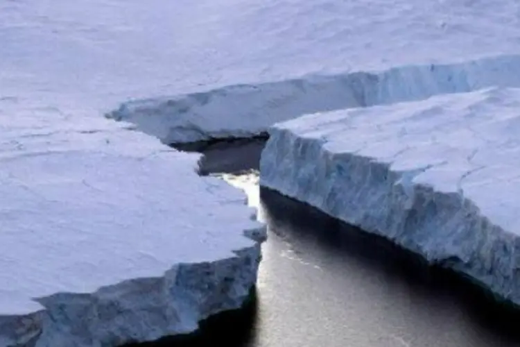 iceberg (afp.com / Torsten Blackwood)