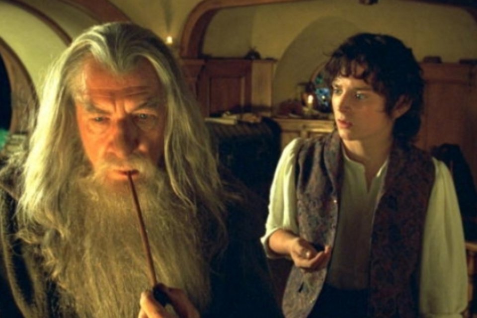 Leilão de itens de "Senhor Dos Anéis" inclui espada de Frodo