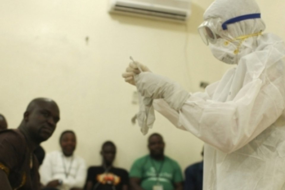 Ebola: EUA estudam novas medidas para controle de viajantes