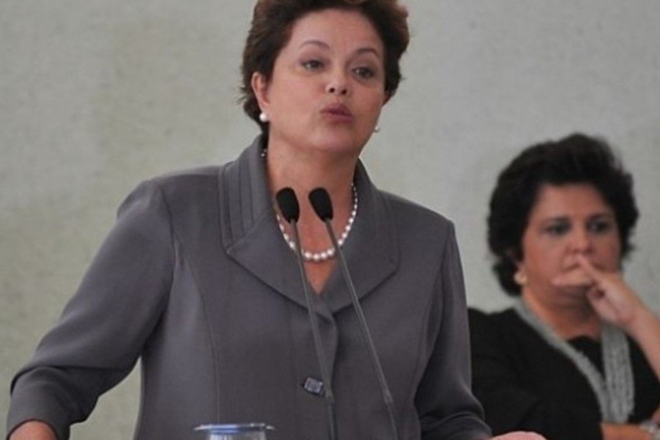 Dilma expressa repúdio a incidente sofrido por Evo Morales