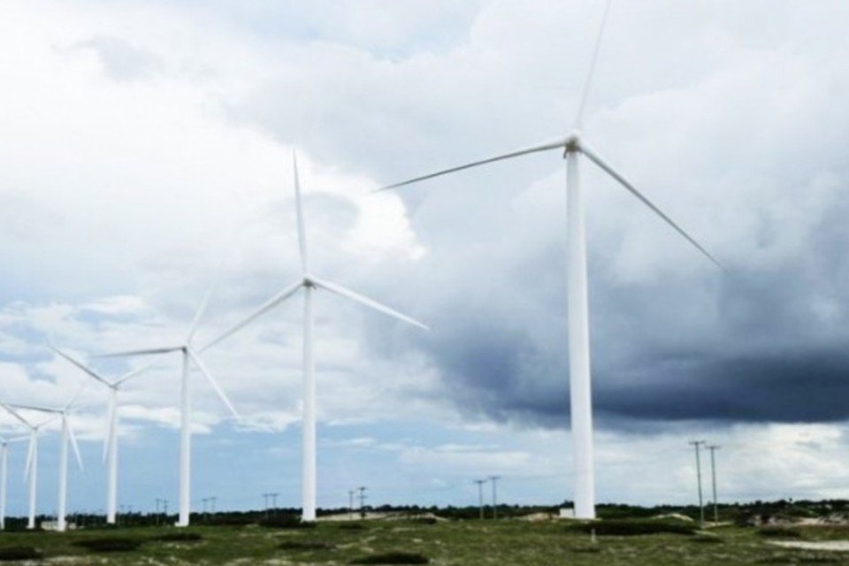 Brasil recua em planos de energia nuclear e favorece eólica