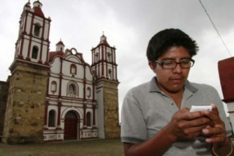 Índios mexicanos criam própria operadora de telefonia celular