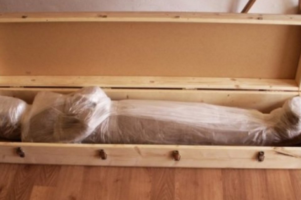 A misteriosa múmia achada na Alemanha era de plástico