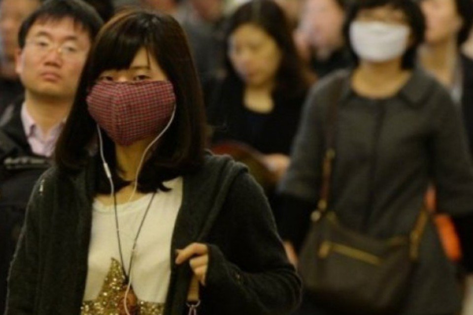 China registra primeira possível transmissão entre humanos de H7N9