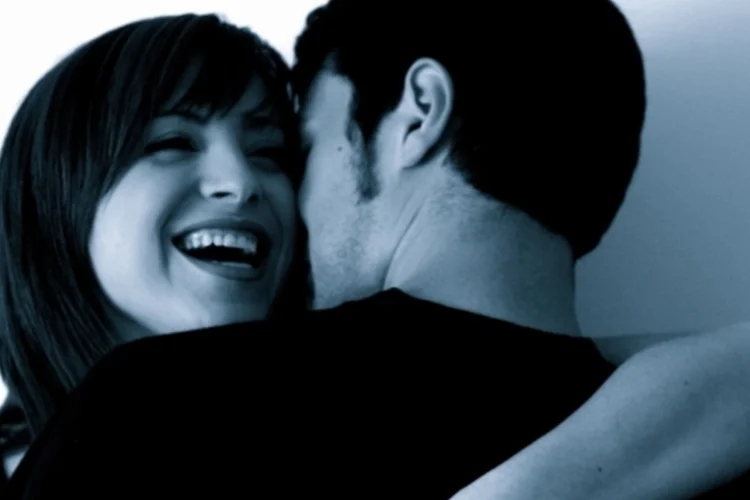 Cuddlr (Flickr/Toni Blay)
