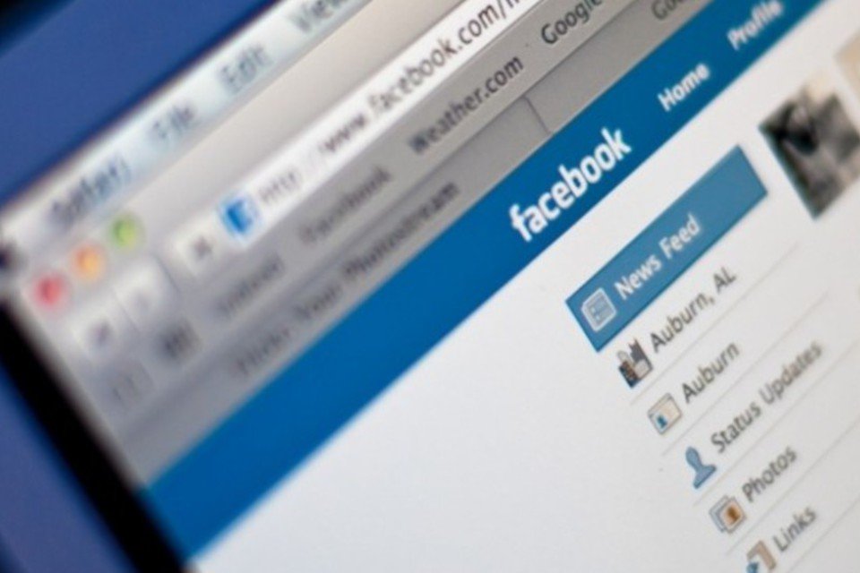 Facebook testa vídeos automáticos em anúncios móveis