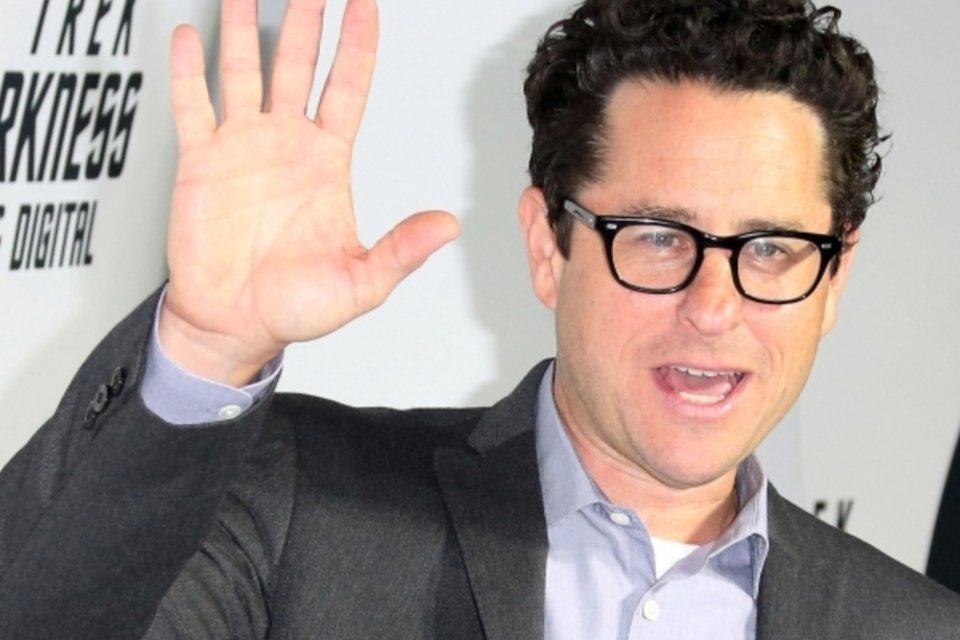Roteiro de "Star Wars: Episódio VII" foi finalizado, diz J.J. Abrams